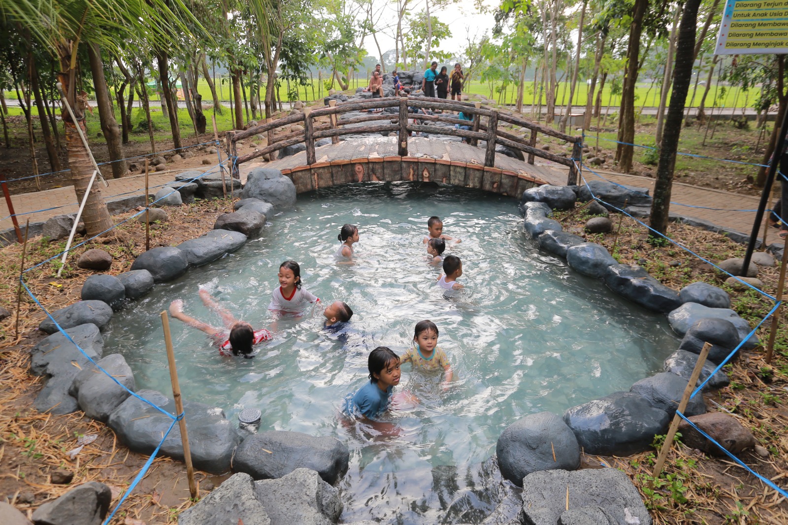 Taman Ciblon Payau: A Child's Paradise Amidst Cilacap's Natural Beauty